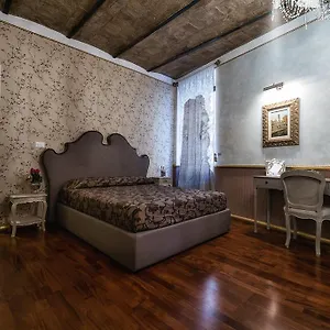 Il Covo 3* Rome
